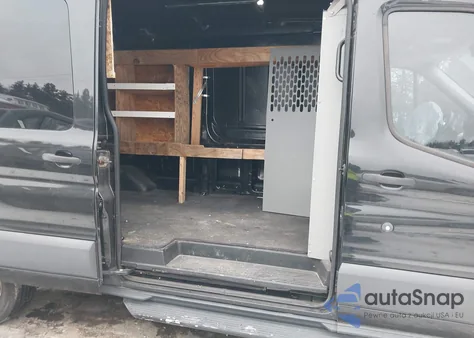 2015 Ford Transit-250 z USA, uszkodzony, nr VIN 1FTYR2CM5FKA73591